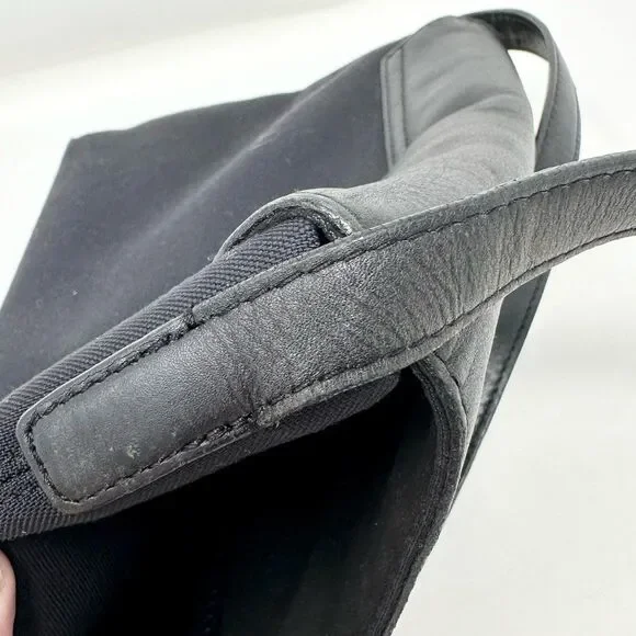 Vintage Tumi Crossbody Purse Solid Black Leather Flap & Nylon Fabric Bag - Picture 6 of 11